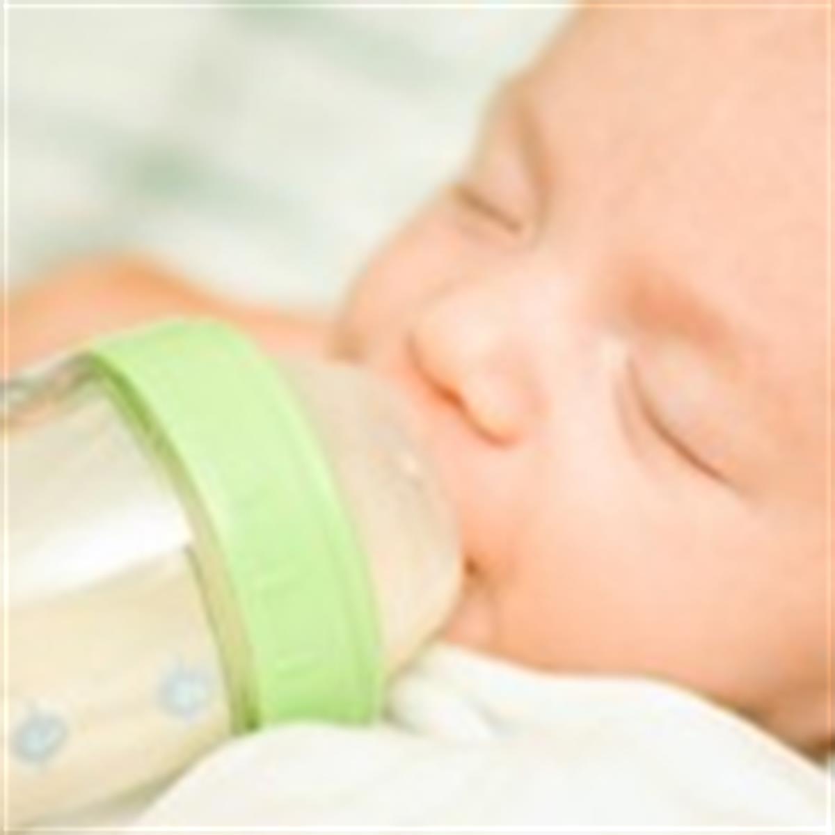 Кормление новорожденных. Грудное молоко или смесь. Ночное кормление новорождённых. Надо ли будить новорожденного для кормления днем.