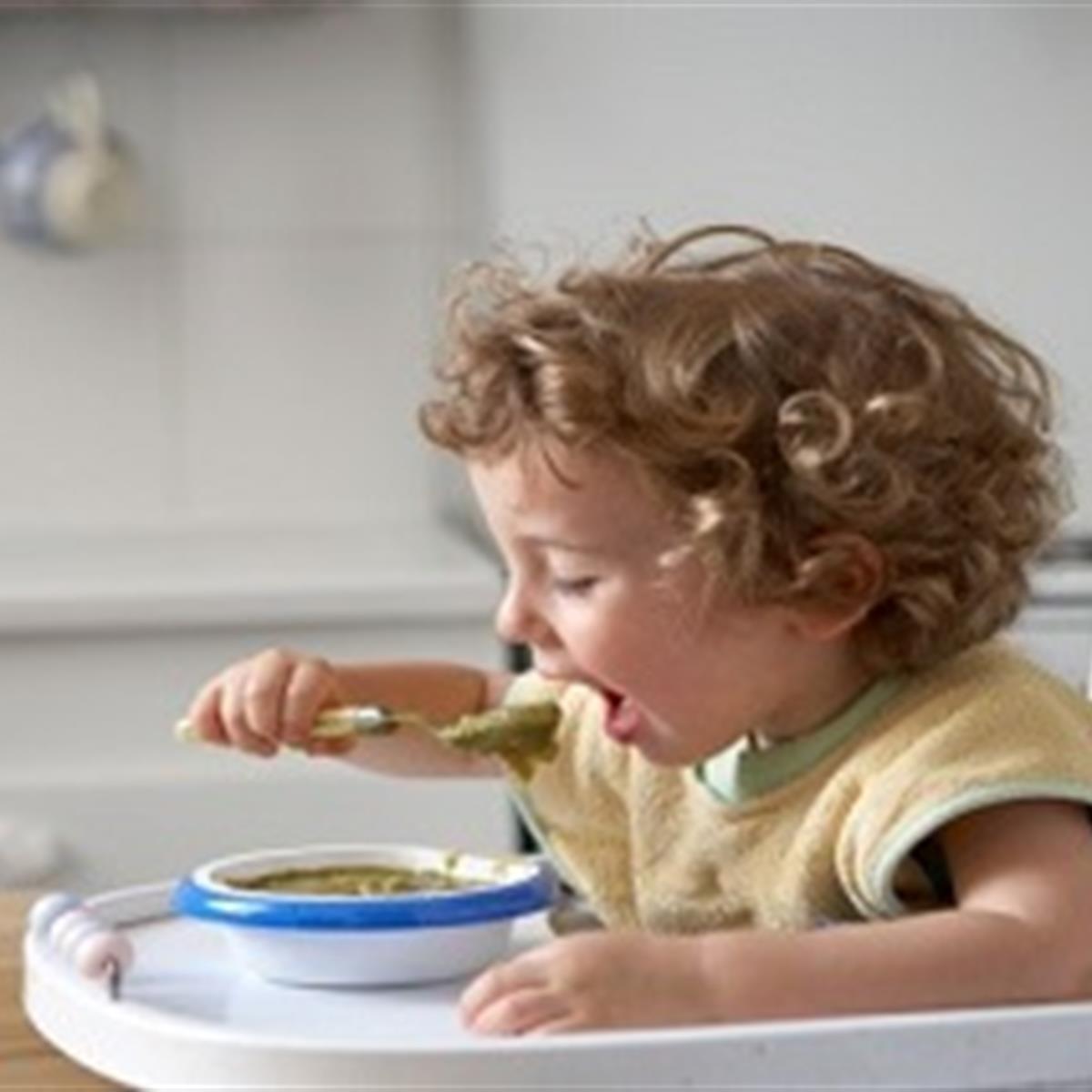 self feeding tips for toddlers