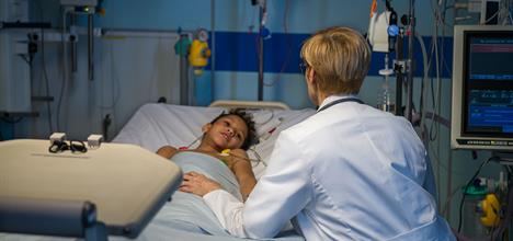 Managing a Child’s Pain After Surgery: Parent FAQs