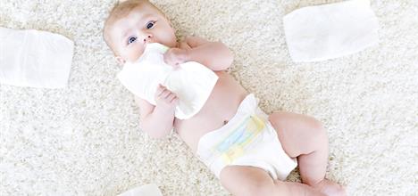 Cómo saber si su bebé está tomando suficiente leche 