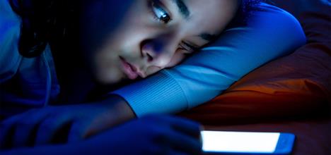 468px x 220px - My teen is having more trouble falling asleep at night lately. How can I  help? - HealthyChildren.org